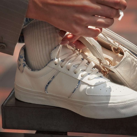 Reformation White Leather Harlow Sneaker sz 7 - Picture 2 of 12